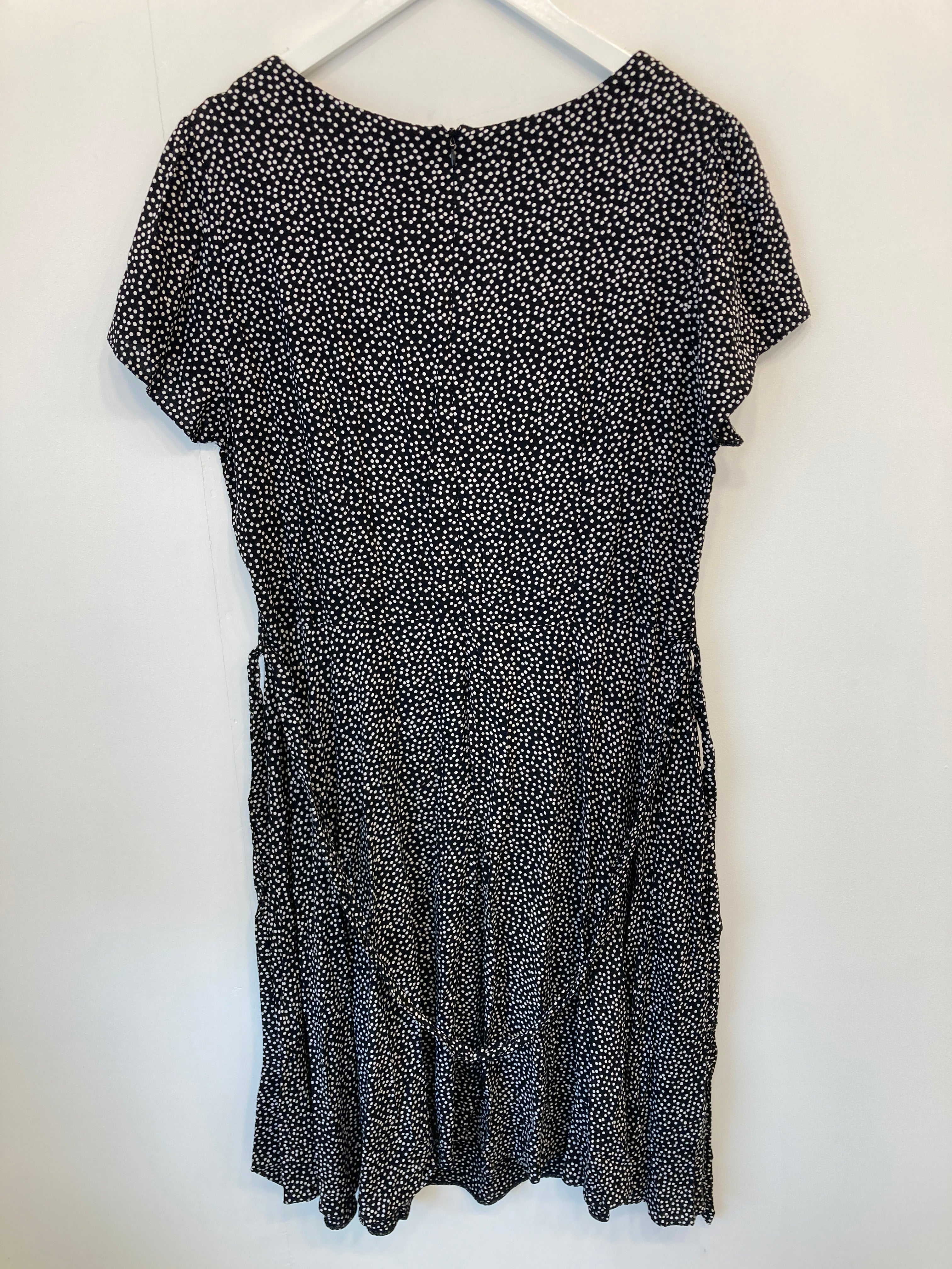Billie & Blossom Curve Kjole